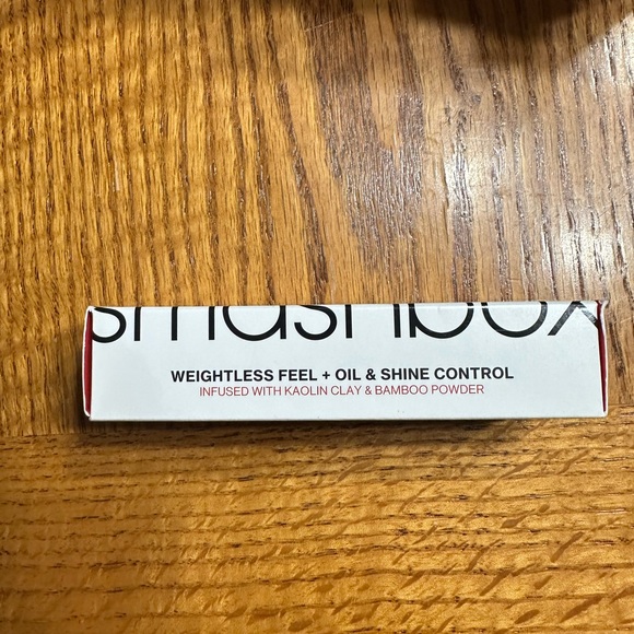 Smashbox Studio Skin 24 Hour Wear Hydrating Foundation Fair Cool Peach Shade 1.0 - Picture 3 of 4